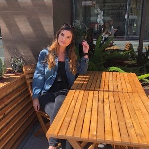 Meet your Posher, Andrea